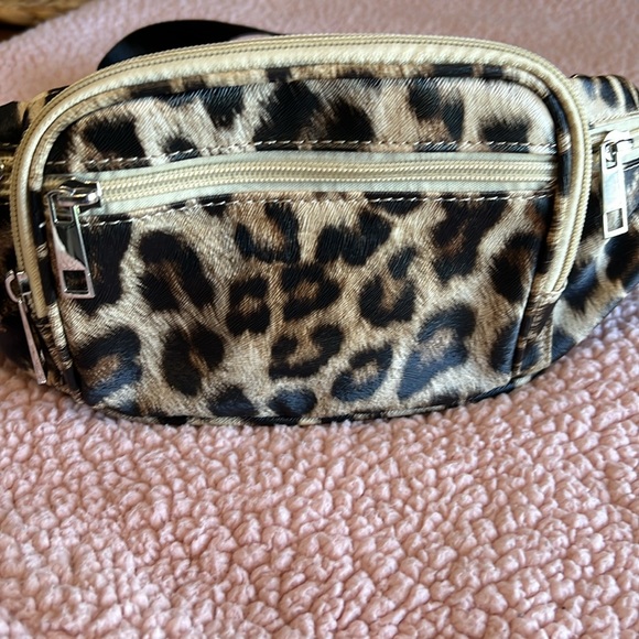 Waist Bag Fanny pack - Picture 2 of 13